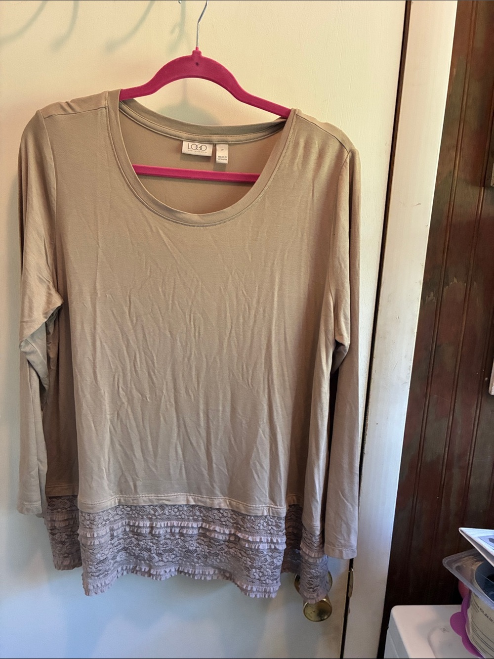 LOGO by Lori Goldstein Taupe Long Sleeve Scoop Neck Top with Lace Ruffle Hem